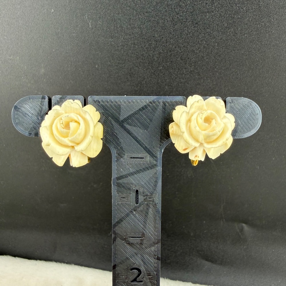 Vintage Signed Gold Filled Celluloid Flower Earrings Screw‎ Back